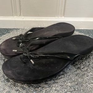 Vionic Bella Toe Post Sandal Black